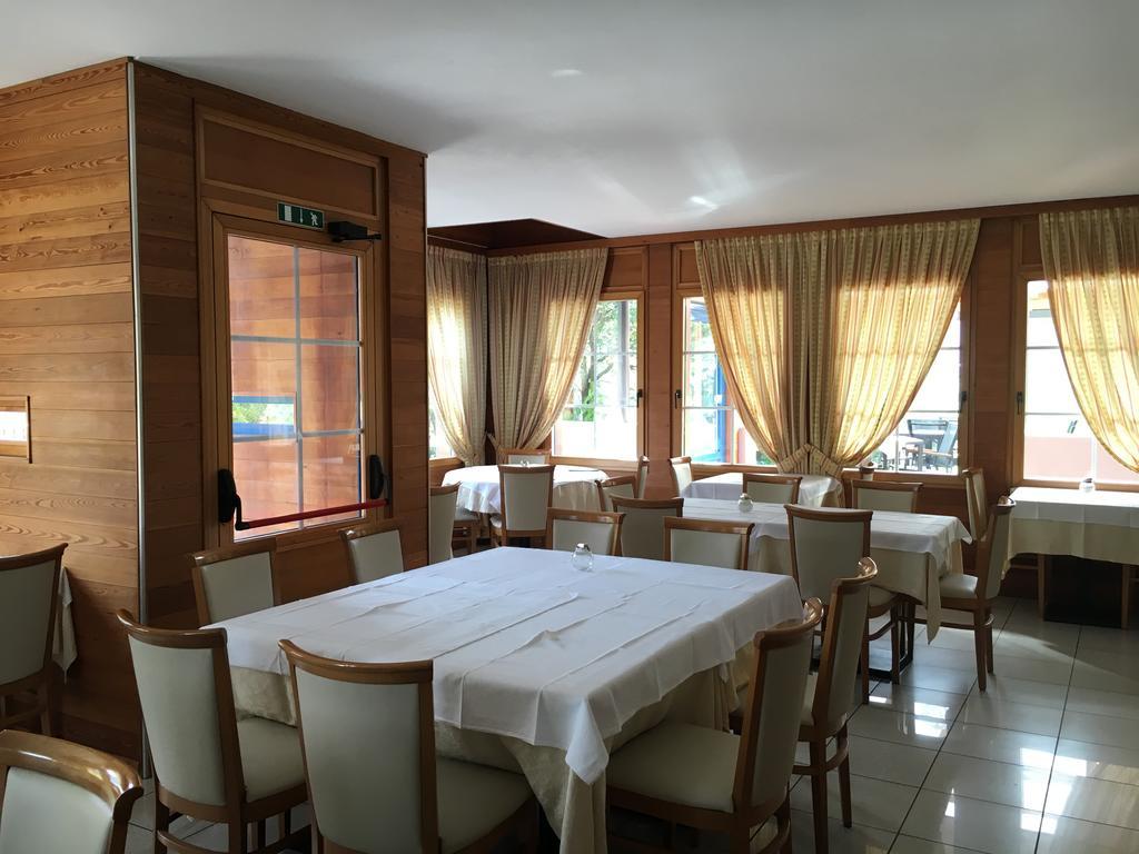 Garni Enrosadira Hotel Vigo di Fassa Luaran gambar